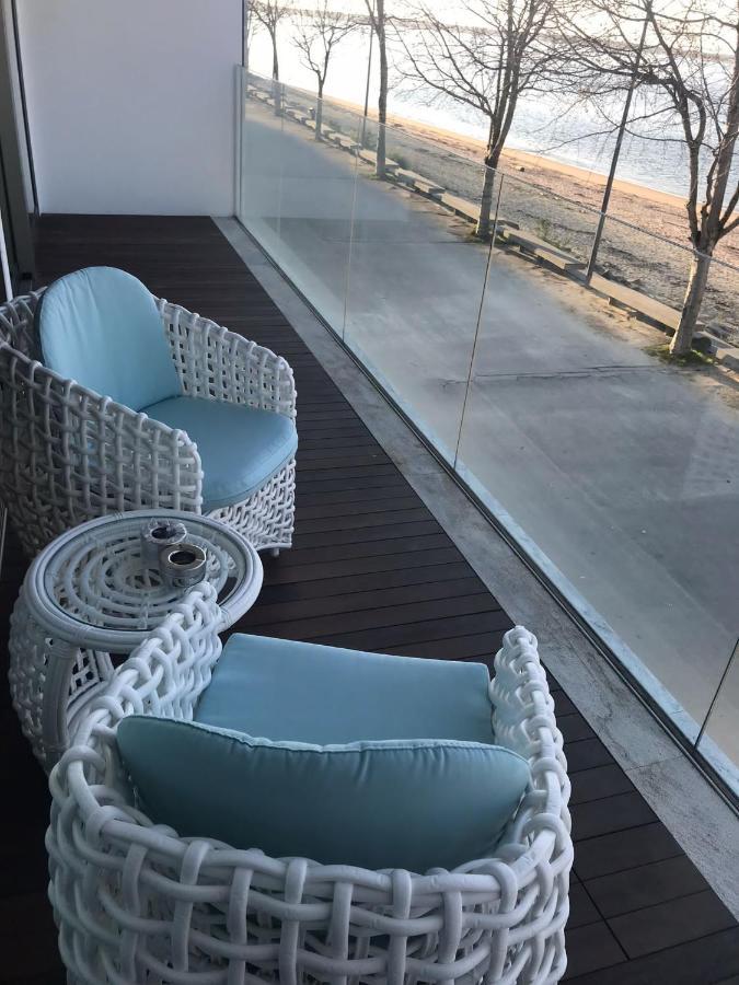 ヴィラ・ノヴァ・デ・ガイアPorto Douro Marinaアパートメント エクステリア 写真