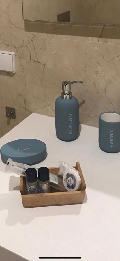 ヴィラ・ノヴァ・デ・ガイアPorto Douro Marinaアパートメント エクステリア 写真